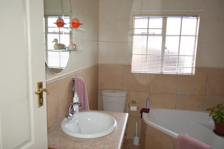 3 Bedroom Property for Sale in Doringkruin North West